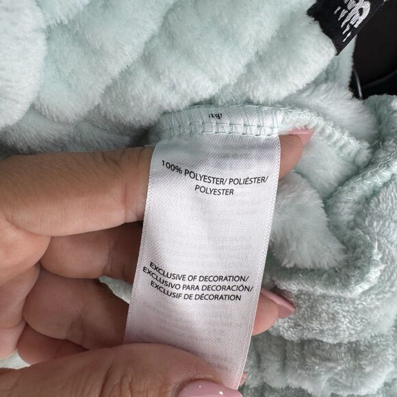 New Balance Girls Large 14/16 Hooded Pullover 100% Polyester Light Green - Picture 5 of 5